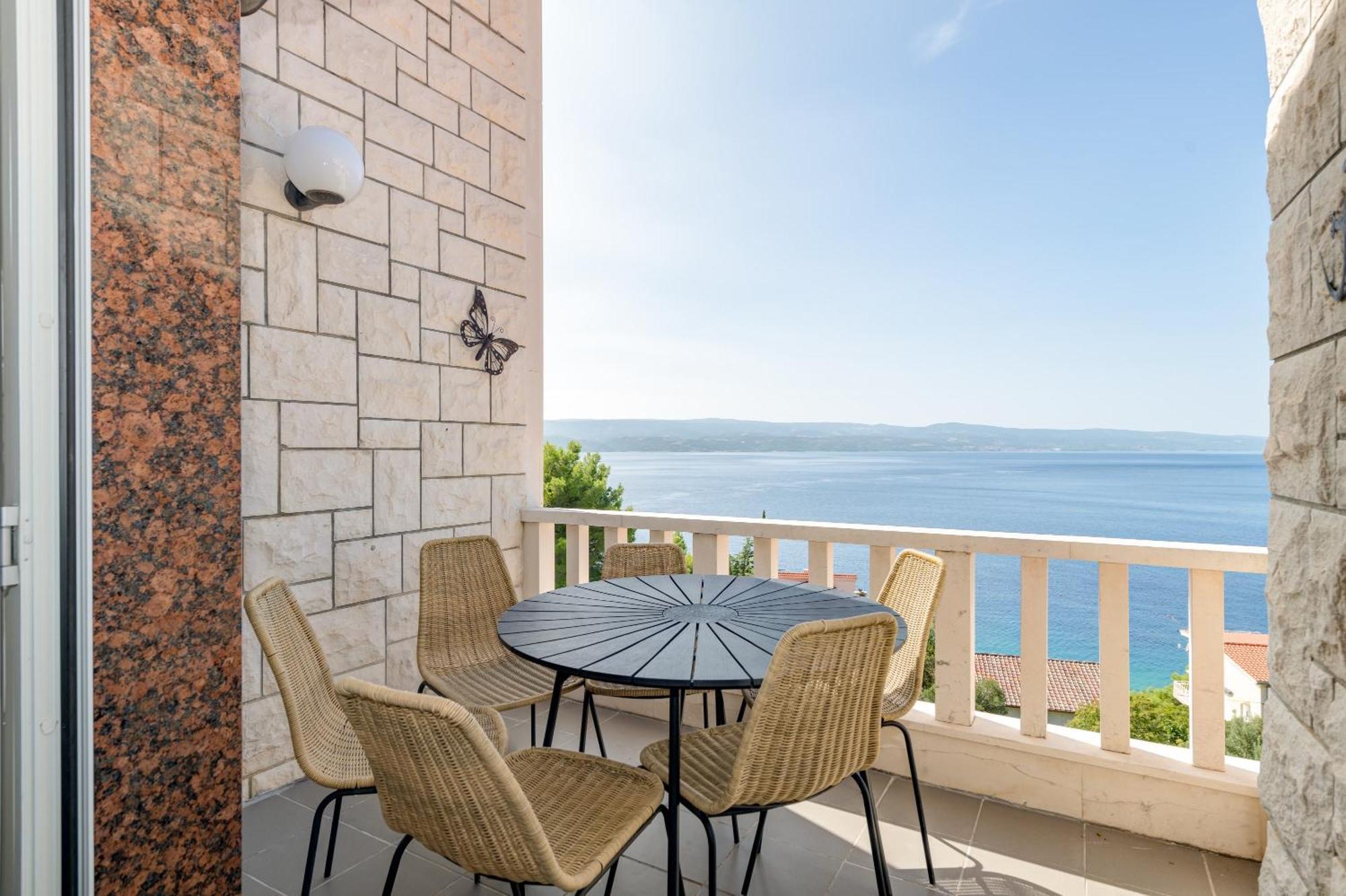 Apartments With Pool Vrdoljak Omiš Pokój zdjęcie