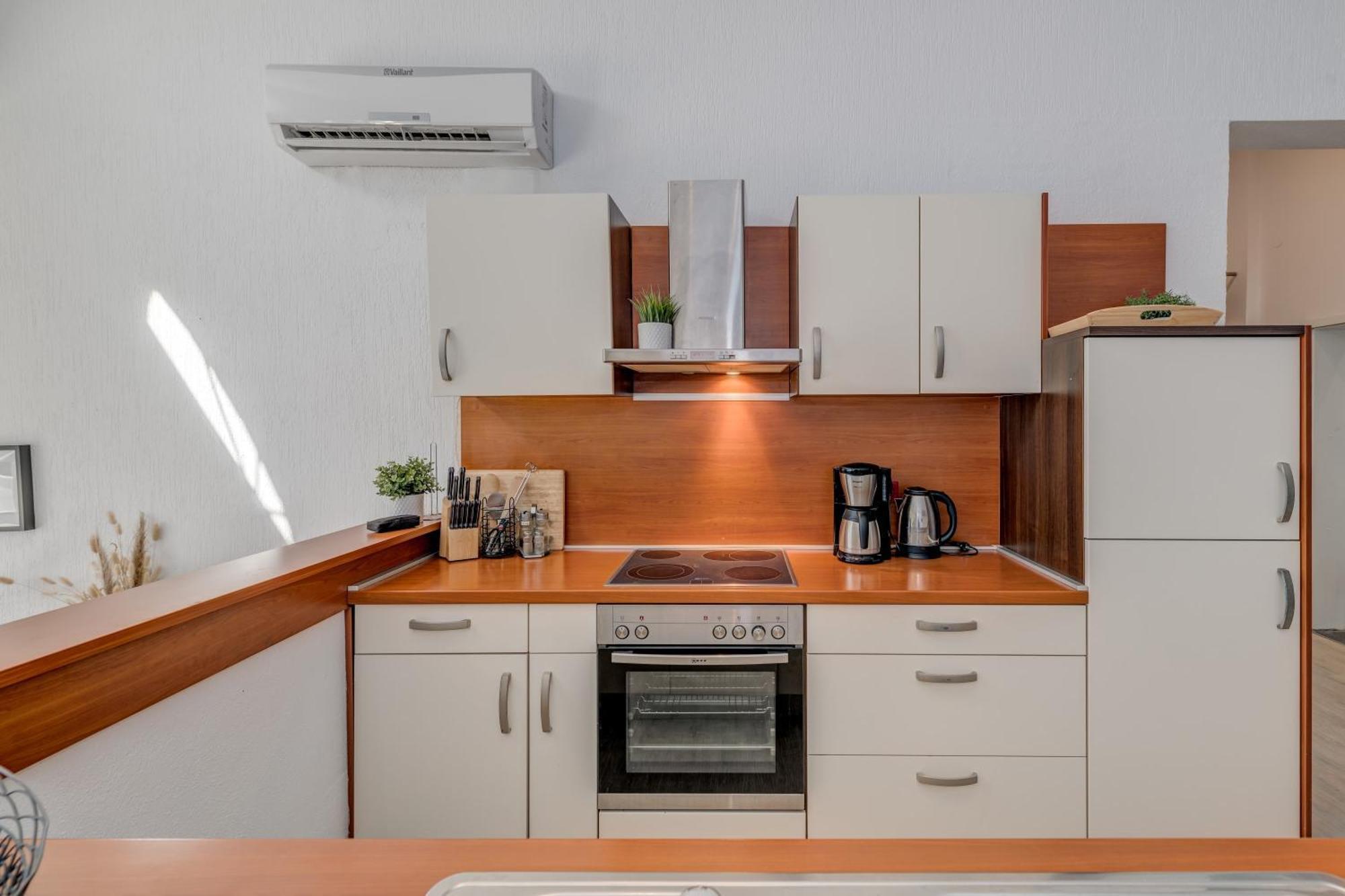 Apartments With Pool Vrdoljak Omiš Pokój zdjęcie