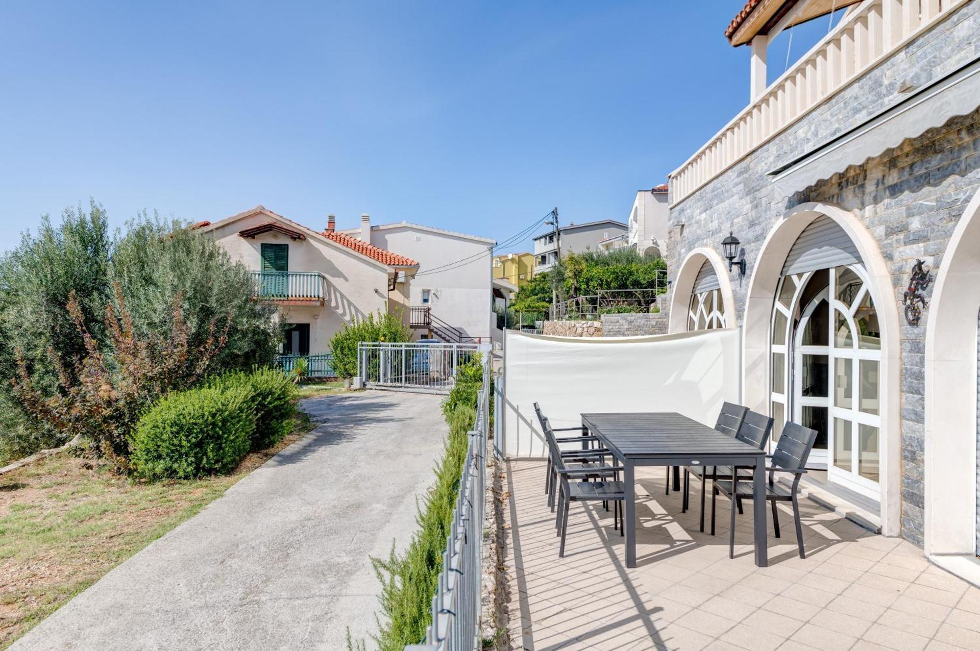 Apartments With Pool Vrdoljak Omiš Pokój zdjęcie