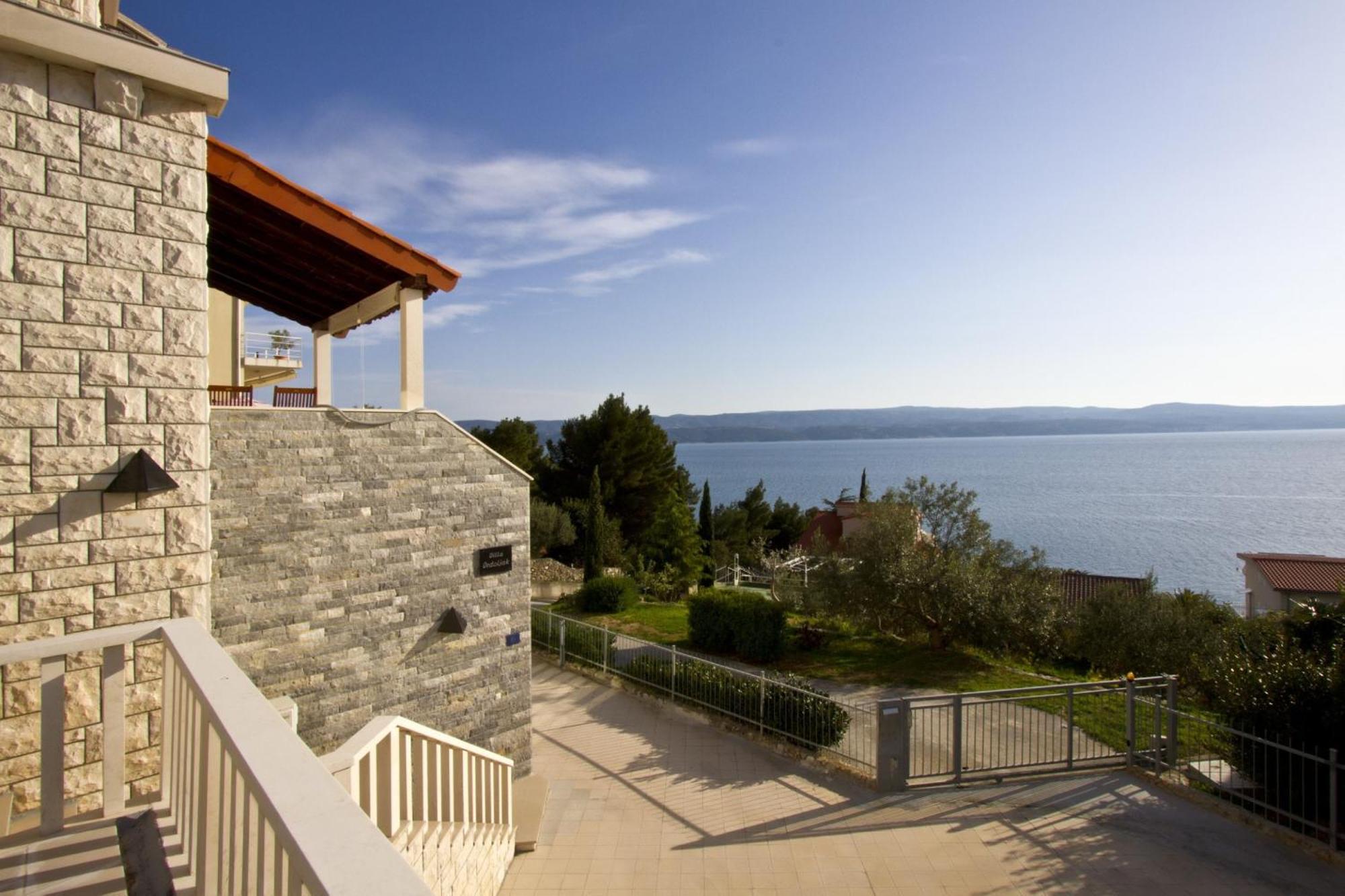 Apartments With Pool Vrdoljak Omiš Pokój zdjęcie