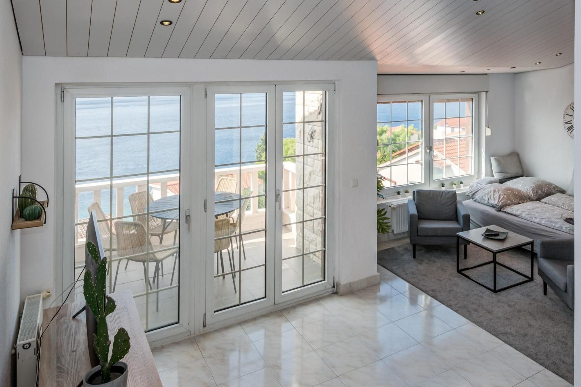 Apartments With Pool Vrdoljak Omiš Pokój zdjęcie