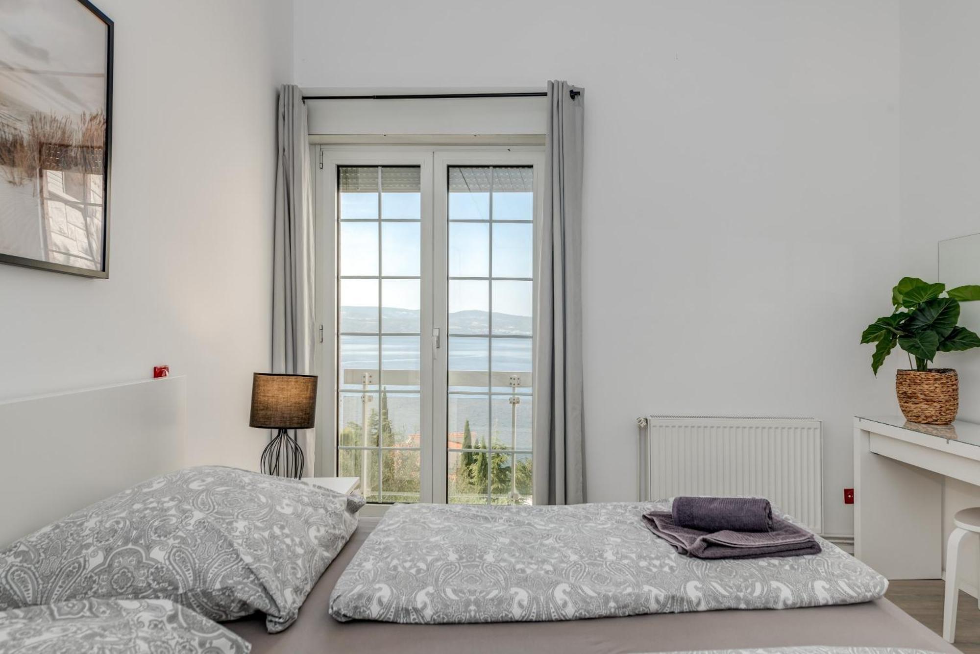 Apartments With Pool Vrdoljak Omiš Pokój zdjęcie